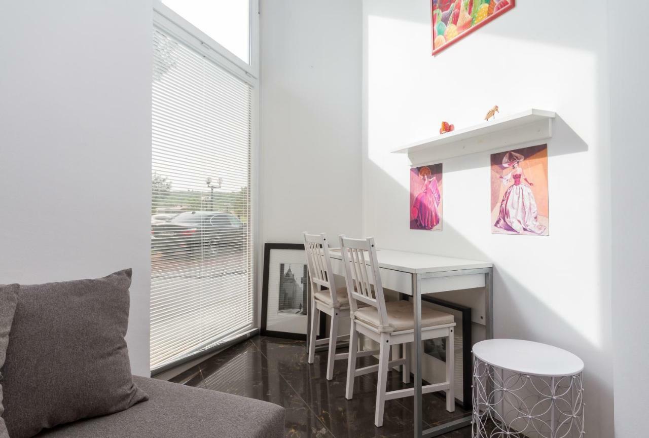 Philosophy Apartment *